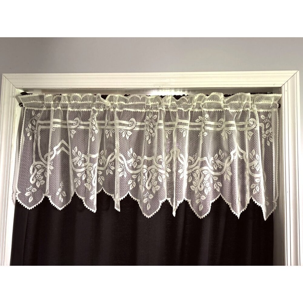Heritage Lace Cream Valance 19"L x 64"W